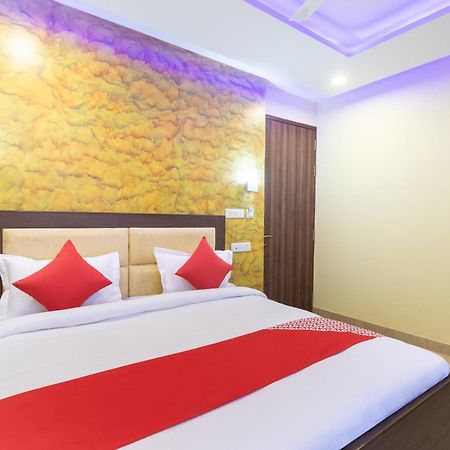Super Oyo Hotel O Red Stone Inn Nuova Delhi Esterno foto