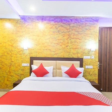 Super Oyo Hotel O Red Stone Inn Nuova Delhi Esterno foto