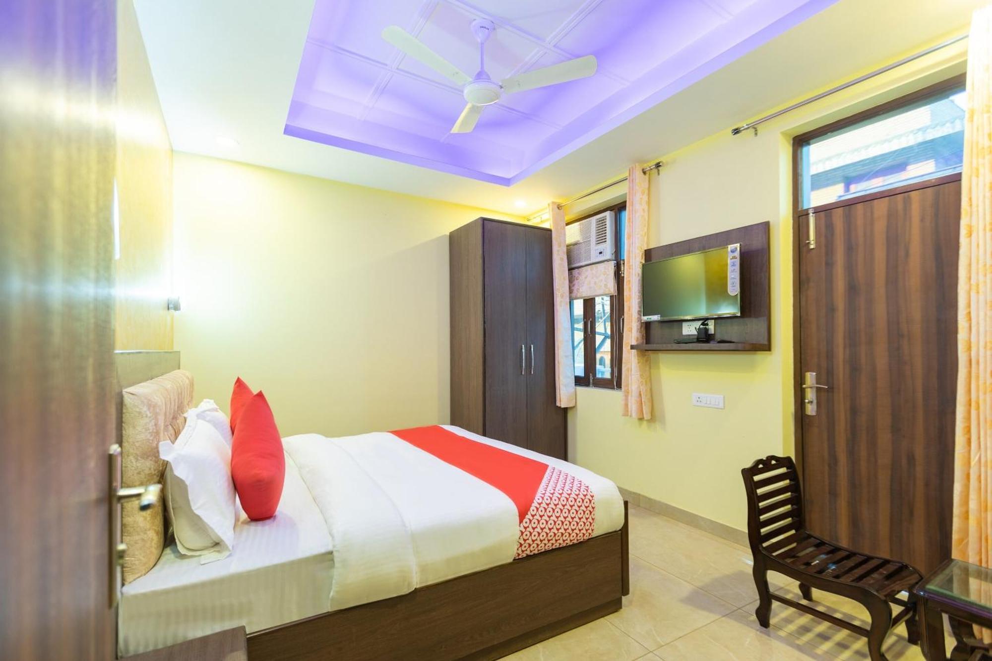Super Oyo Hotel O Red Stone Inn Nuova Delhi Esterno foto