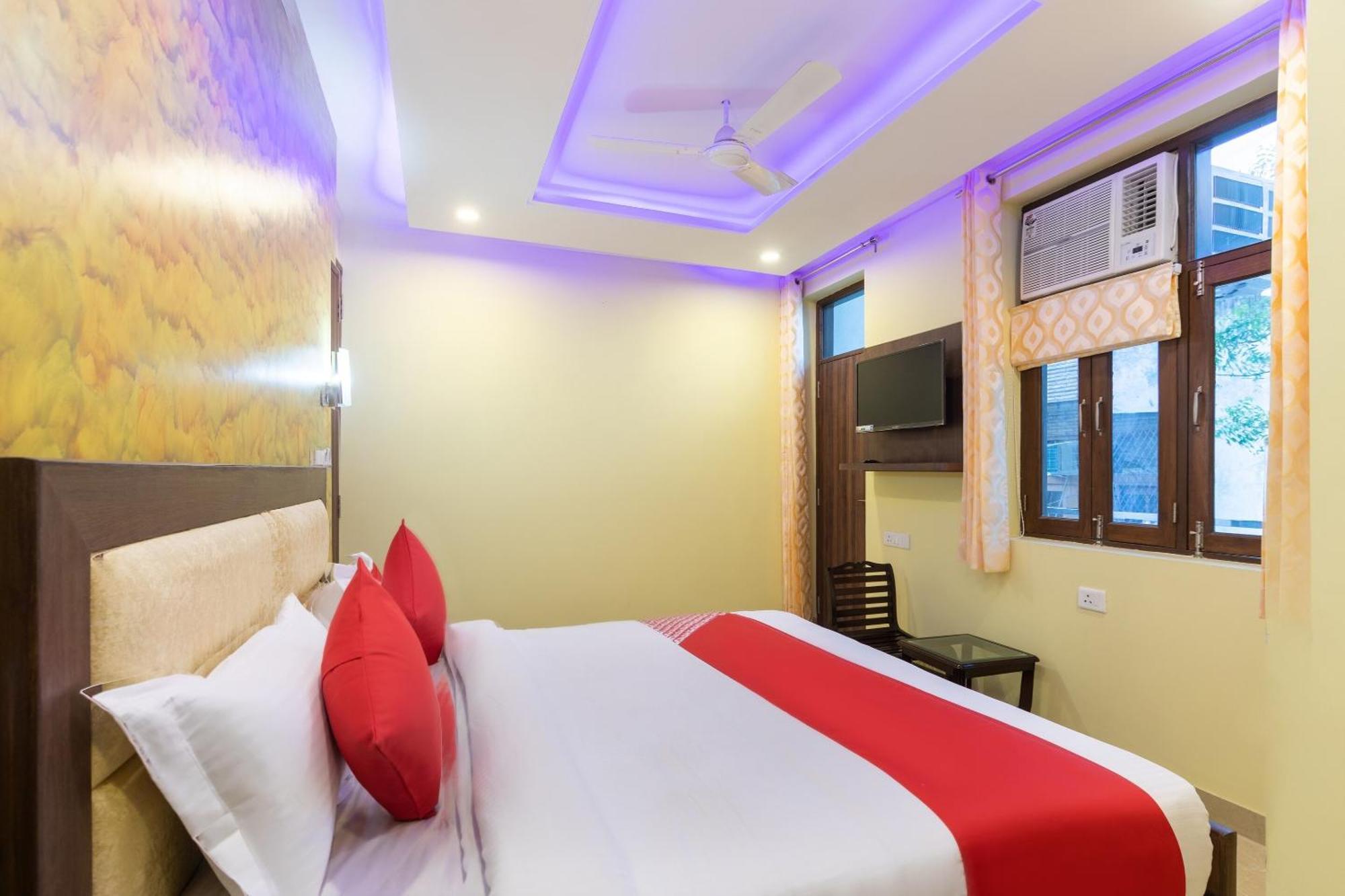 Super Oyo Hotel O Red Stone Inn Nuova Delhi Esterno foto