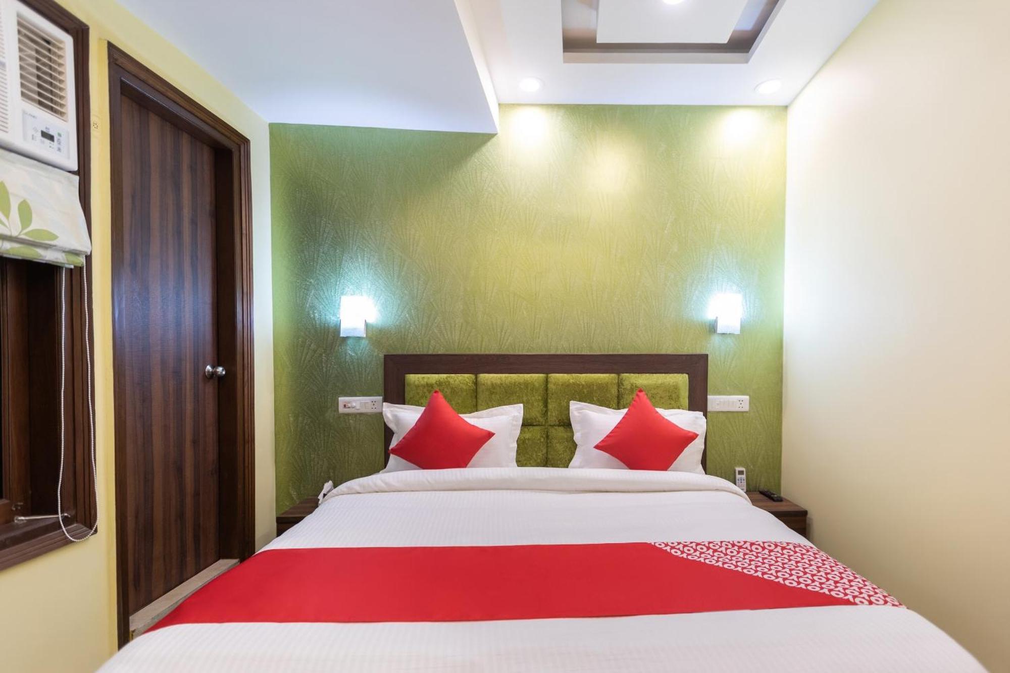 Super Oyo Hotel O Red Stone Inn Nuova Delhi Esterno foto